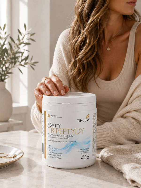 Tripeptydy kolagenu rybiego 500 Da DivaLab Beauty - niskocząsteczkowy kolagen 500 Da z NAD+, Q10, kwasem hialuronowym, punikalaginami z granatu i Tremellą fuciformis. Suplement diety wspierający skórę, włosy i paznokcie.